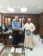 مدير شرطة وسط عمان يكرم مواطنين لامانتهم ...صور