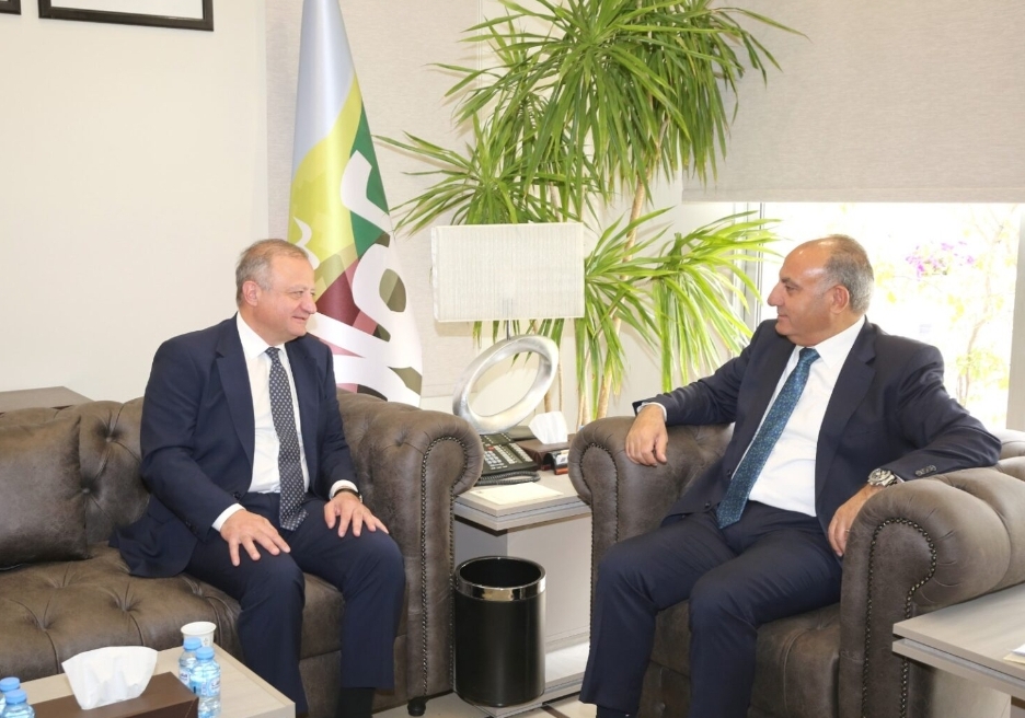 الشواربة يلتقي السفير الجورجي ويبحث معه سبل تعزيز التعاون