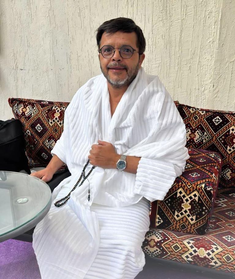 نجوم الفن والإعلام يؤدون مناسك الحج 2026.. محمد هنيدي وياسمين عبدالعزيز الأبرز حضورًا