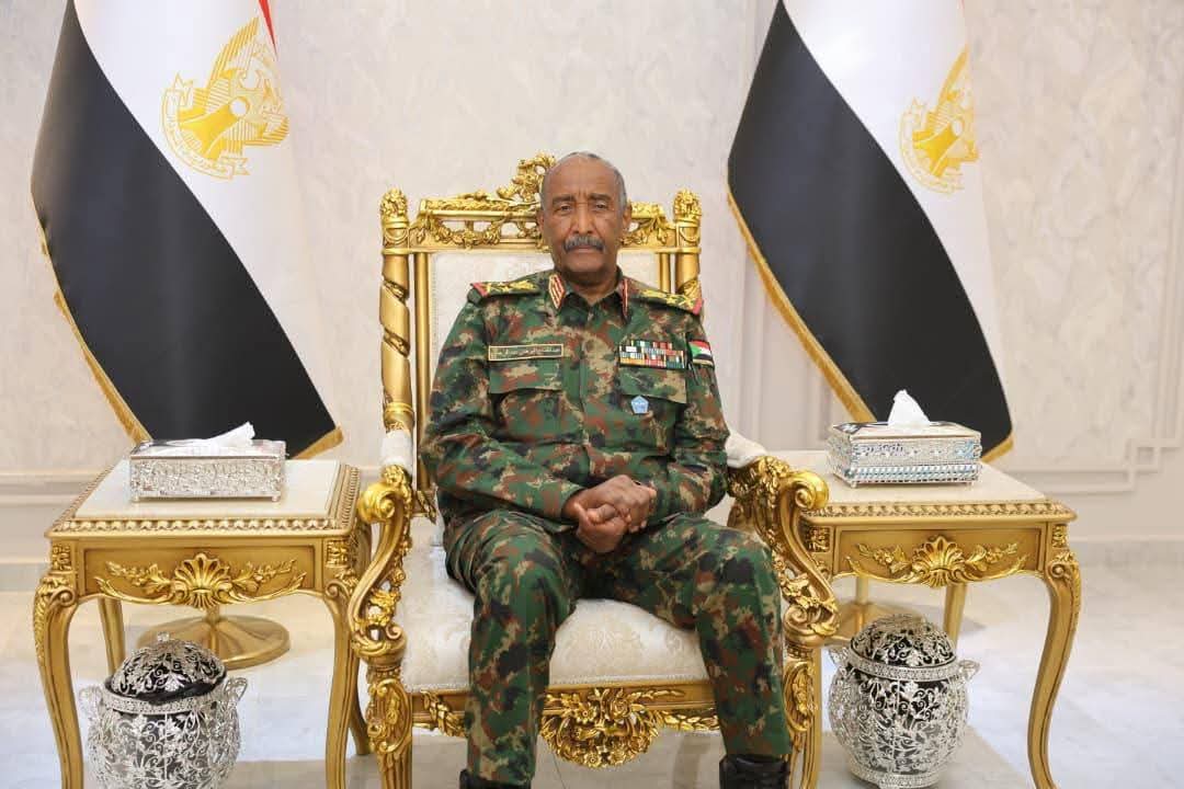 رئيس مجلس السيادة السوداني يؤكد عزم الجيش تحرير كامل أرضي السودان