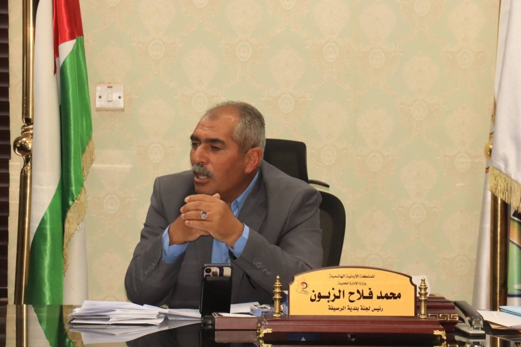 الرصيفة: توزيع 150 حاوية جديدة لتعزيز خدمات النظافة في مختلف المناطق...صور