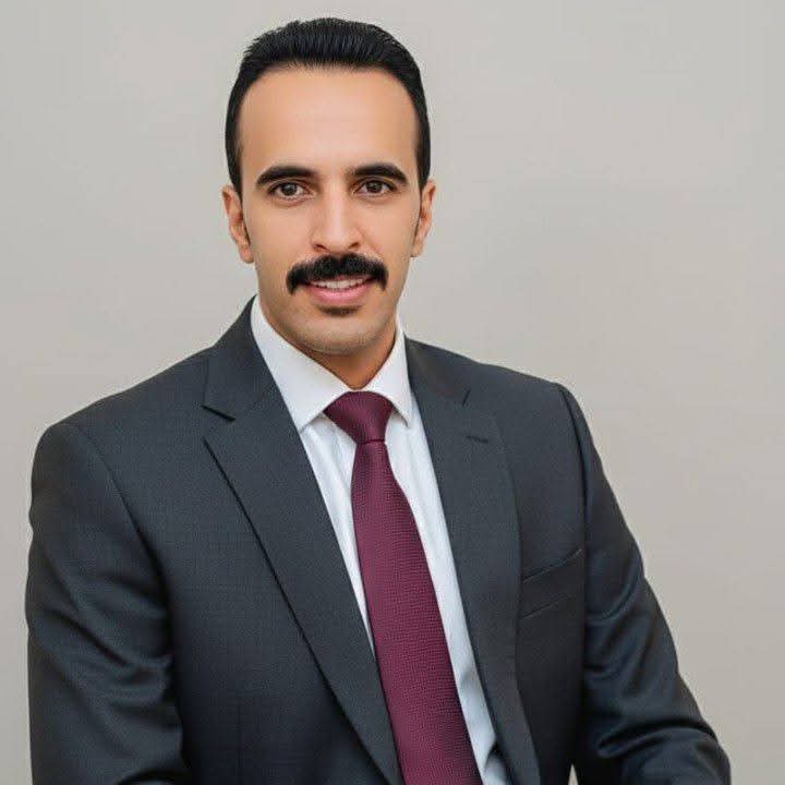 سدادُ الرأيِ يُؤذي أهلَ الأهواءِ لأنهم يُخاصمون الرجالَ لا الآراء