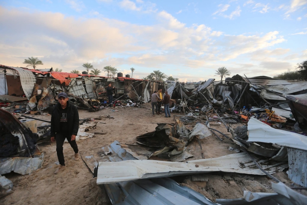 استشهاد فلسطينية متأثرة بإصابتها في قصف إسرائيلي على جنوبي قطاع غزة