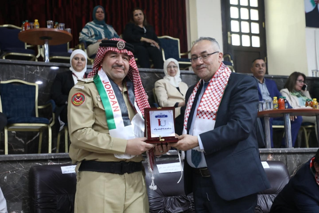 مدير شرطة البادية الوسطى يشارك بالاحتفال العيد 80 للاستقلال