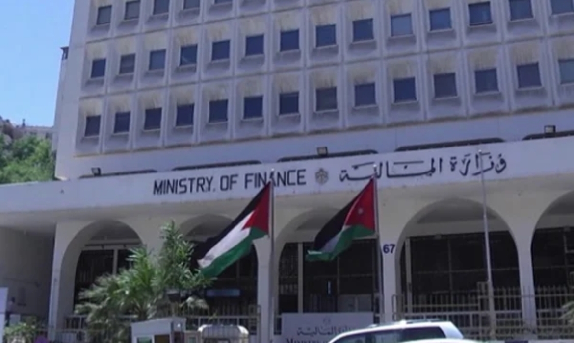 أردنيون مدعوون لإجراء المقابلات الشخصية أسماء