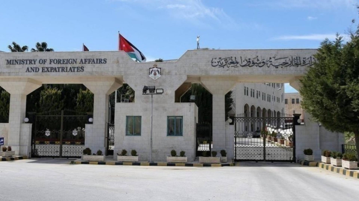 الأردن يستنكر الاعتداءات الإيرانية على منشآت مدنية في البحرين والكويت