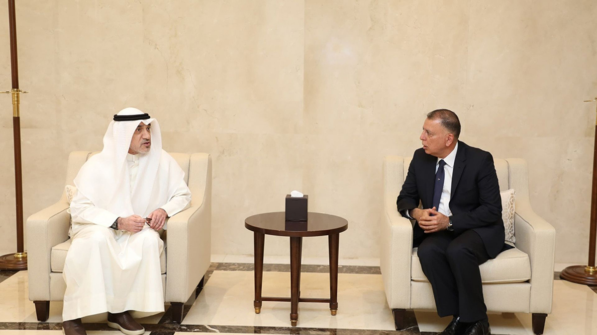 وزير الداخلية يستقبل نظيره الكويتي
