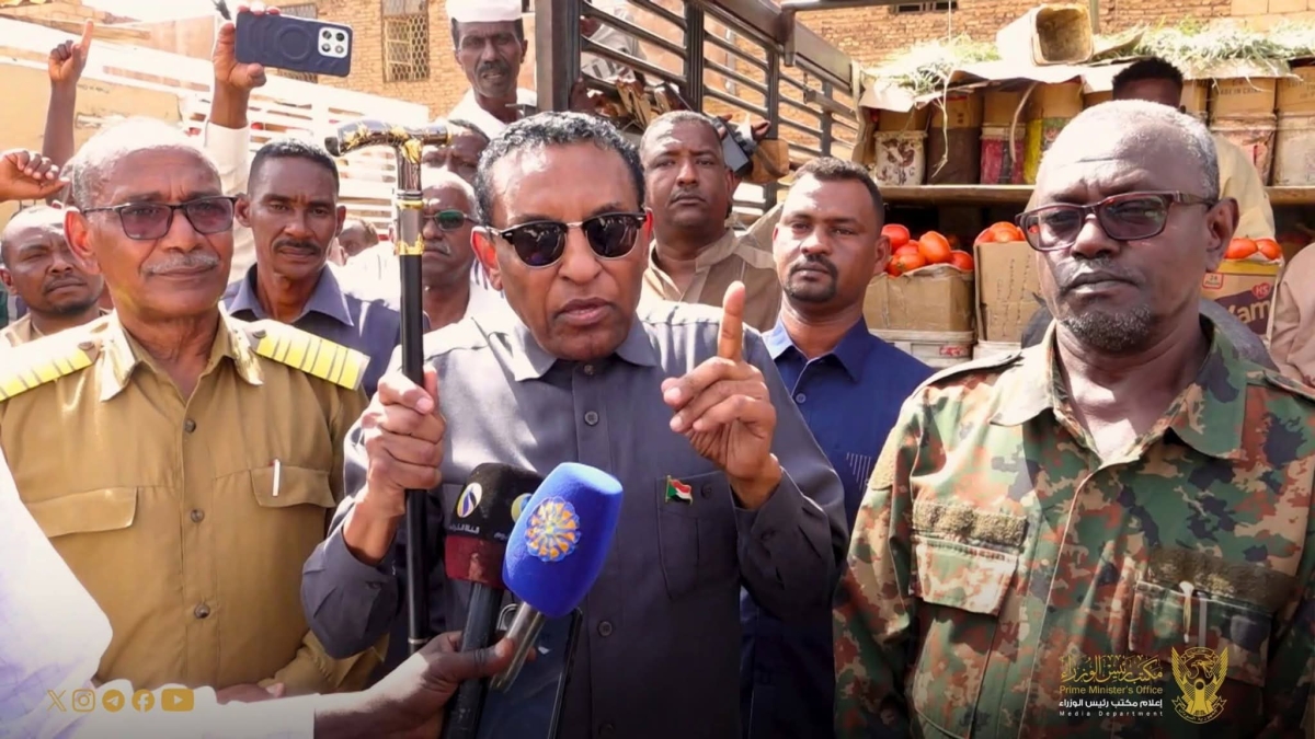 رئيس الوزراء السوداني  يوجه وزارة الطاقة بإعادة الكهرباء إلى السوق المركزي