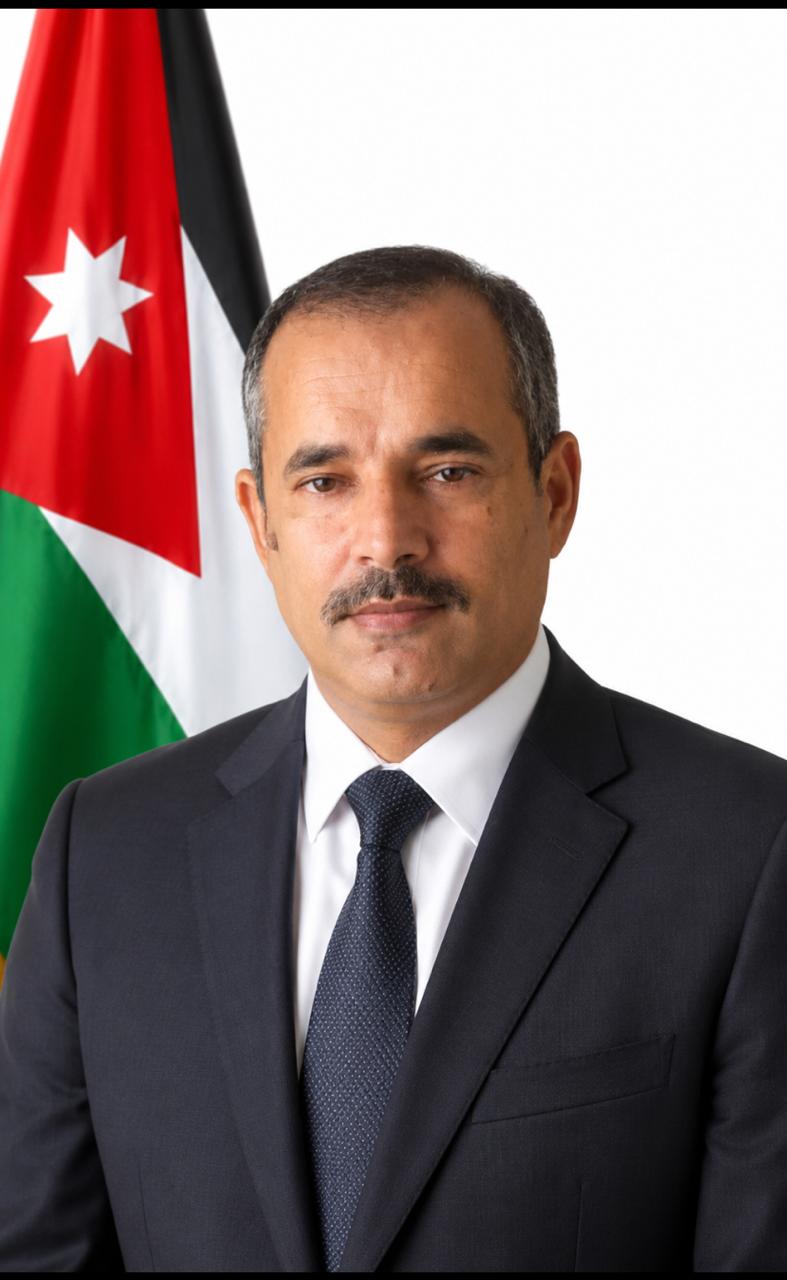 الوطن المنيع بابناءه صخرة تتحطم عليها المؤامرات