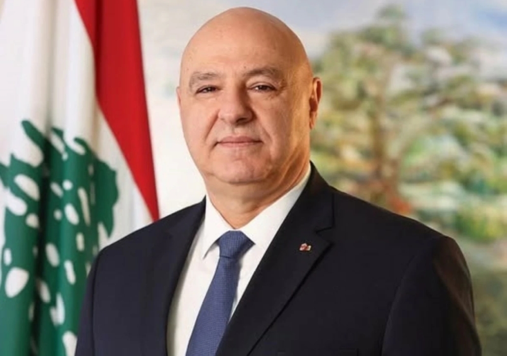 الرئيس اللبناني يطالب إيران بعدم التدخّل في شؤون لبنان