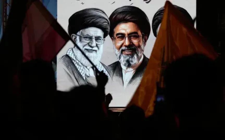 بعد الاعتراف الرسمي بخطورة إصابته.. هل كانت جراح مجتبى خامنئي تهدد حياته؟
