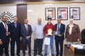 الهديرس يكرم الطالب فارس الطباع لفوزه بالمركز الأول في الفيزياء على مستوى المملكة .