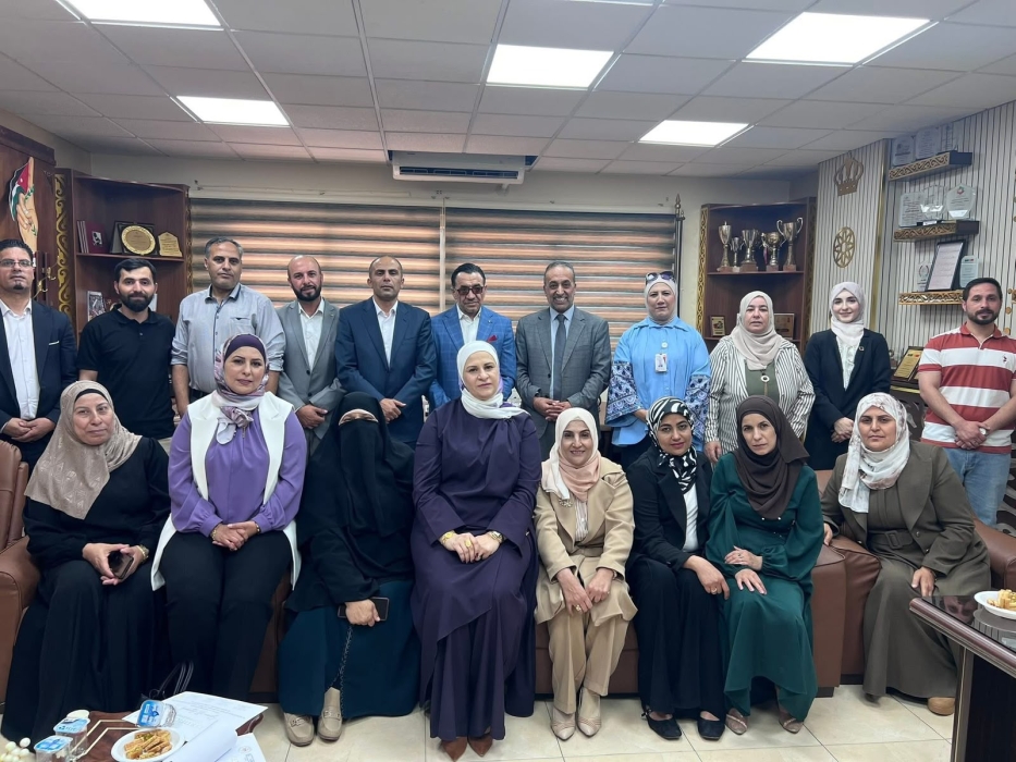 تربية الكرك تكرم المشاركين في برنامج التطبيقات الإلكترونية والرفاه النفسي