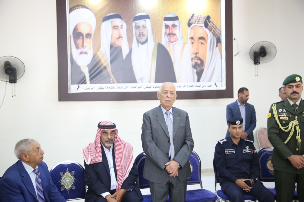 مندوبا عن الملك وولي العهد.. العيسوي يعزي عشيرة البقور...صور