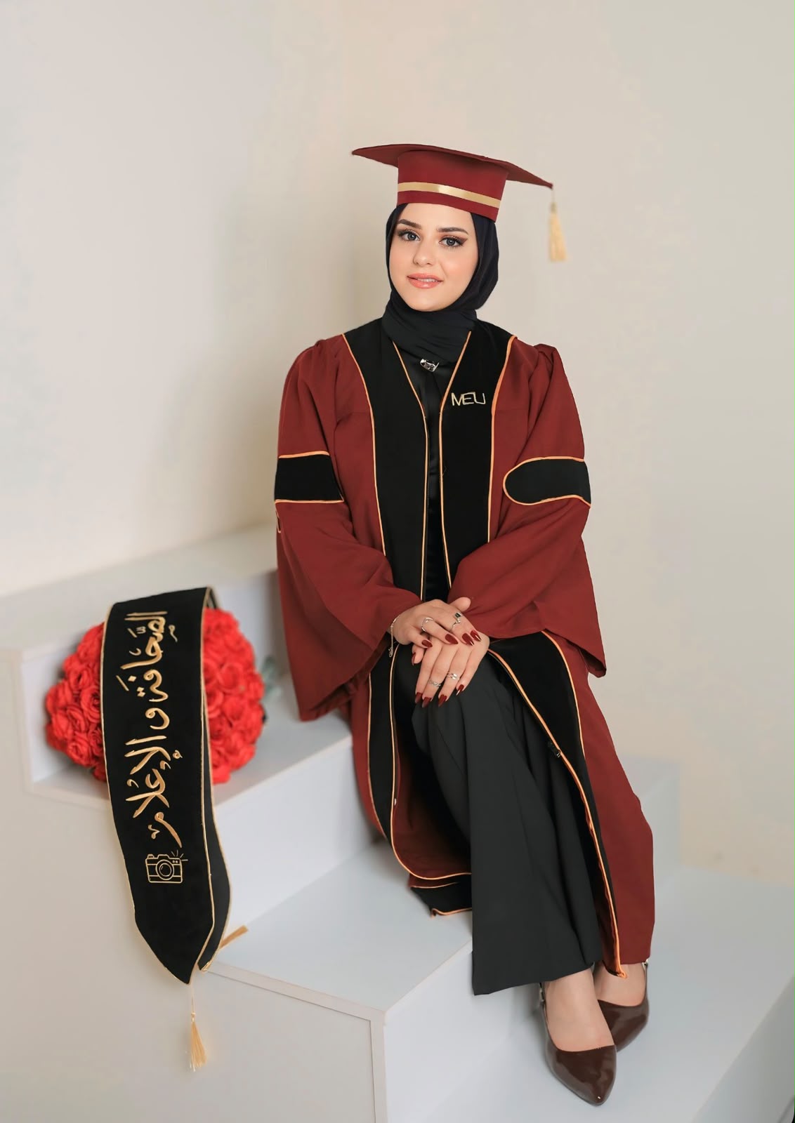 الزميلة رغد طملية تناقش مشروع تخرجها في كلية الإعلام بجامعة الشرق الأوسط