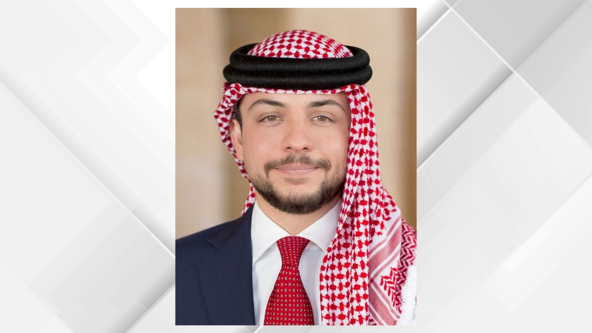ولي العهد يلتقي نائب المستشار النمساوي على هامش مباراة النشامى