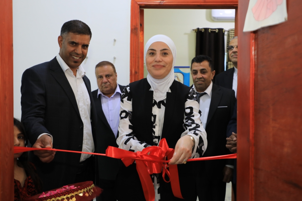 *بني مصطفى تتفقد مشاريع تنموية في البادية الشمالية الغربية وتفتتح حضانة ومشغل إنتاجي وتوجه بدعم جمعيات وأسر محتاجة.*