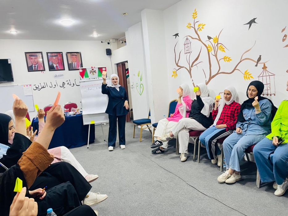 مركز شباب وشابات سهل حوران يواصل تنفيذ جلسات برنامج عقول صحية ومستقبل مشرق