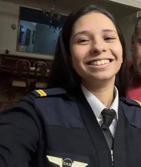 مصر ..وفاة طالبة الطيران منار حامد متأثرة بإصابتها في حادث سقوط طائرة تدريب بأكتوبر