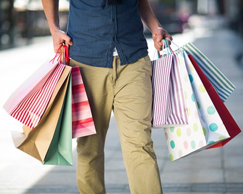 4 أخطاء لا ترتكبها عند شراء الملابس