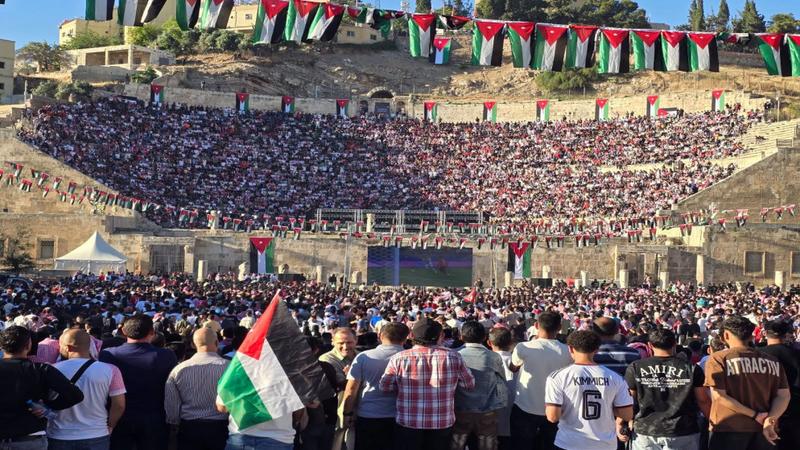 المدرج الروماني يواصل استقبال الجماهير لمتابعة مباراة النشامى أمام المنتخب الجزائري