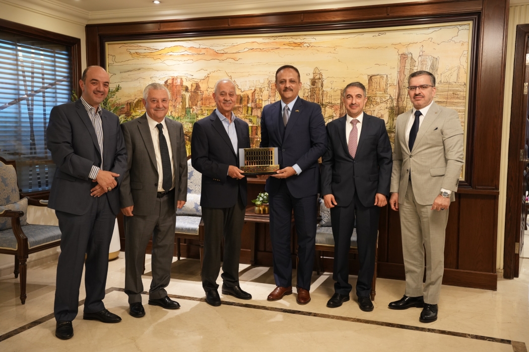 صناعة عمان تبحث تعزيز التبادل التجاري مع باكستان