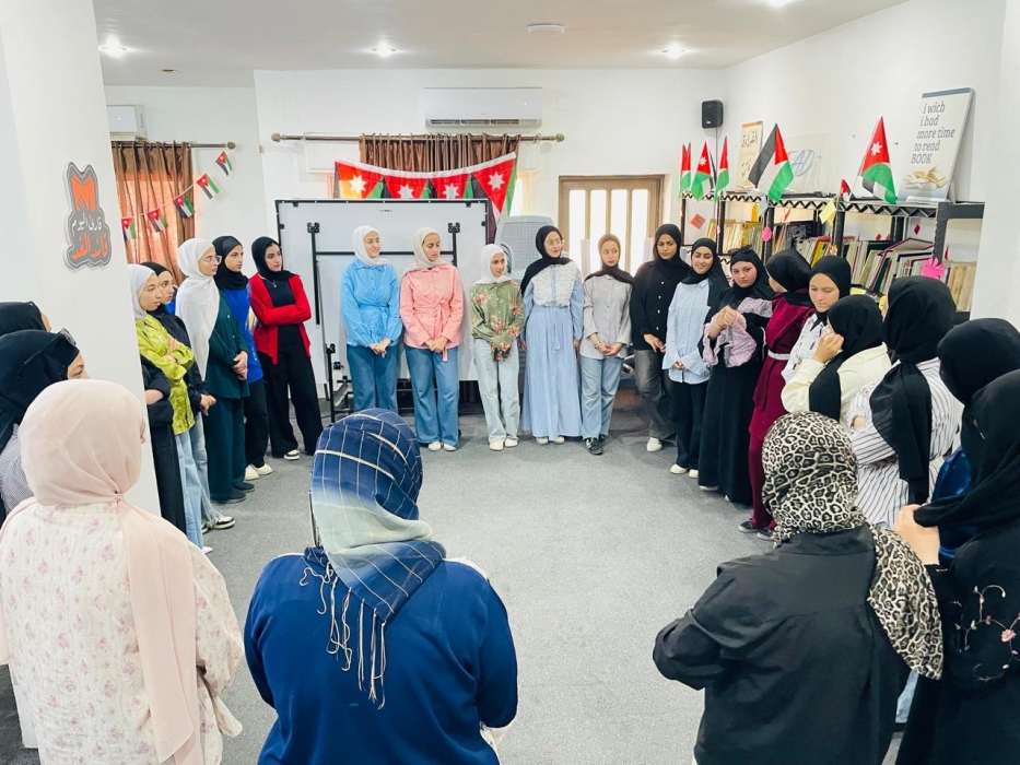 مركز شباب وشابات سهل حوران ينفذ جلسة بعنوان: كيف أتعرف على حاجتي أو حاجة الآخرين للمساعدة؟