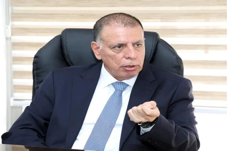 وزير الداخلية مازن الفراية يجري زيارة تفقدية مفاجئة إلى جسر الملك حسين