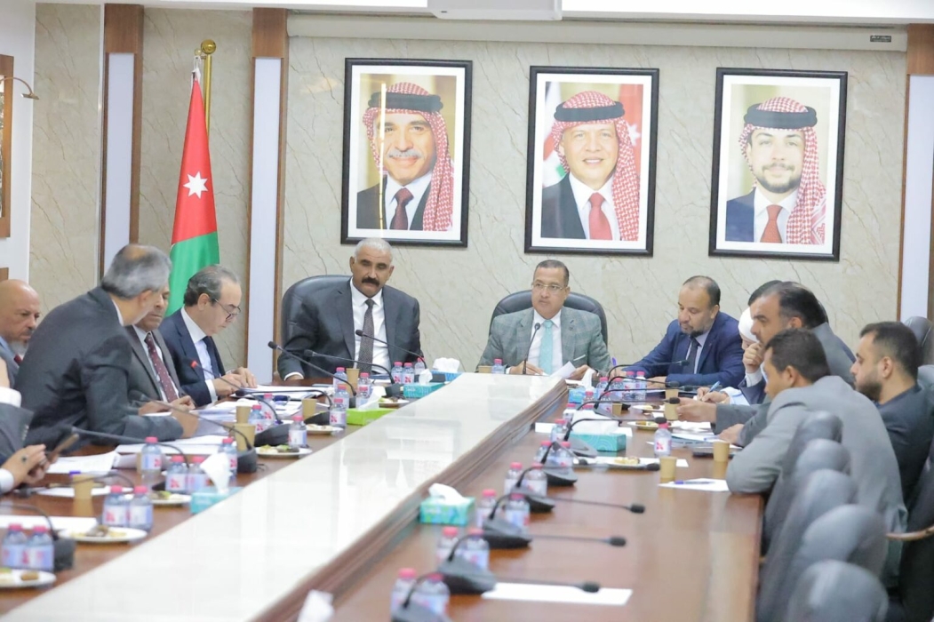 “إدارية النواب” تستمع لآراء ومقترحات النقابات المهنية حول مشروع قانون الإدارة المحلية