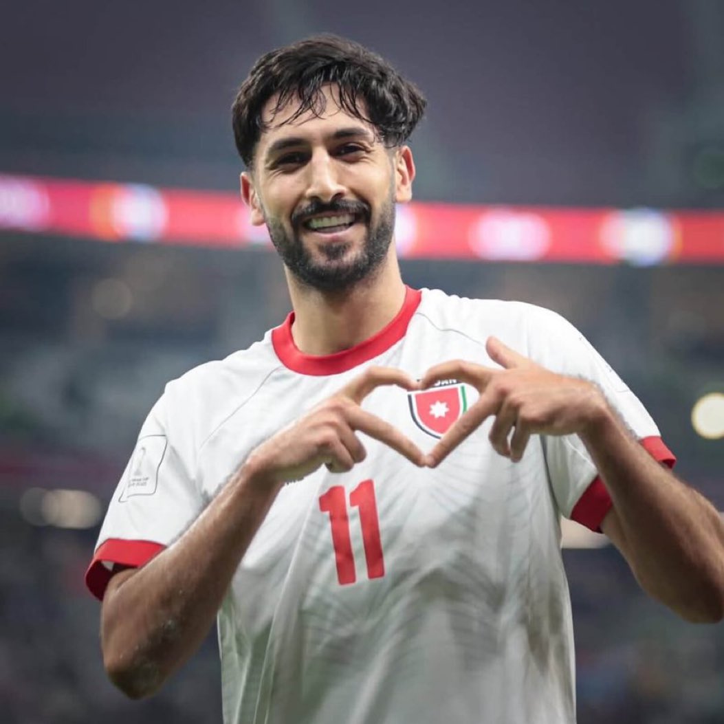 جمهور النشامى يكرّم يزن النعيمات في الدقيقة 11