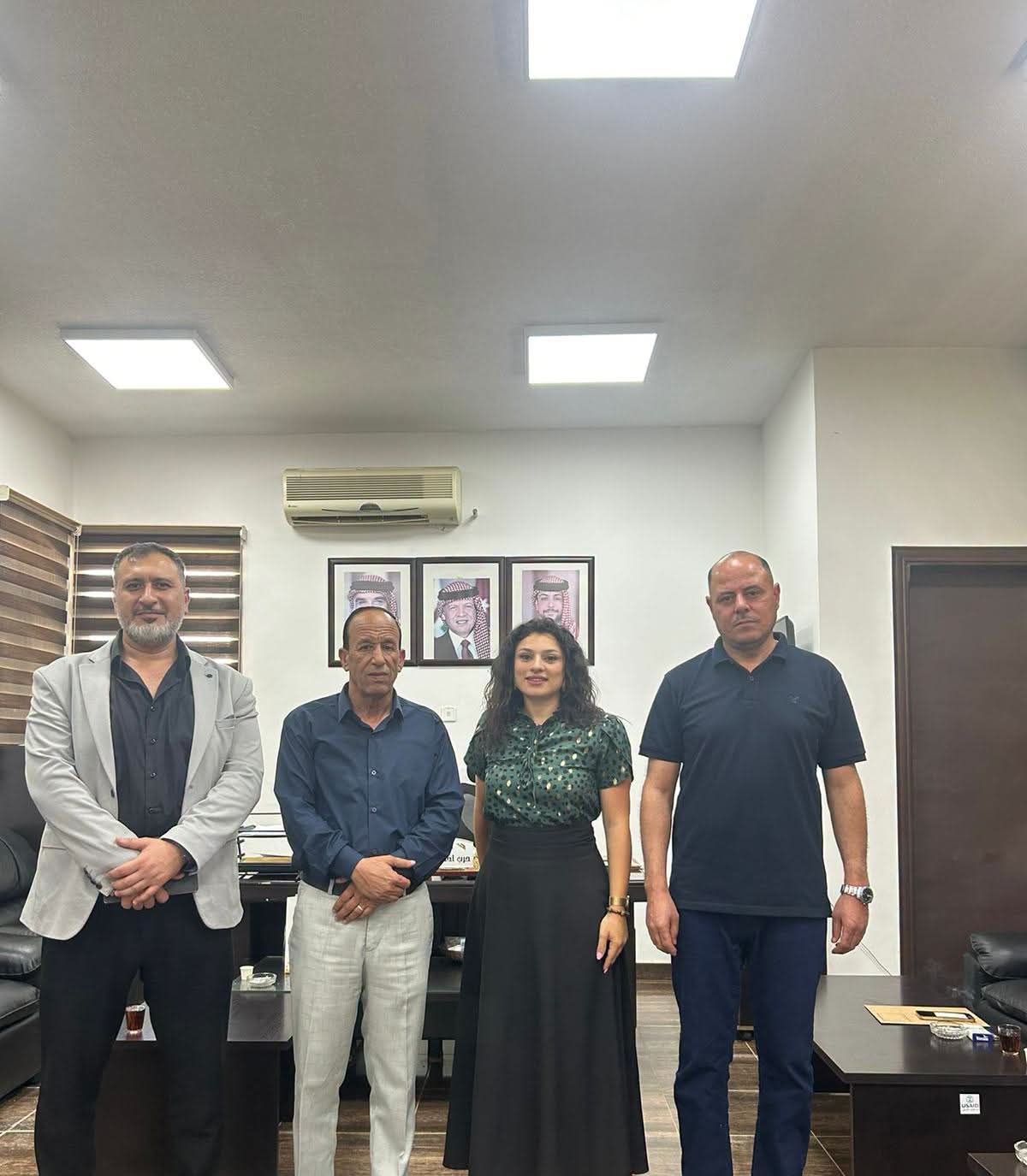 بلدية حوض الديسة تستقبل وفدًا من مركز الملكة رانيا للتعليم والتنمية لبحث إطلاق برنامج “اقرأ لي”