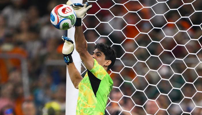 ياسين بونو.. ملك ركلات الترجيح يقود المغرب لمواصلة الحلم في مونديال 2026