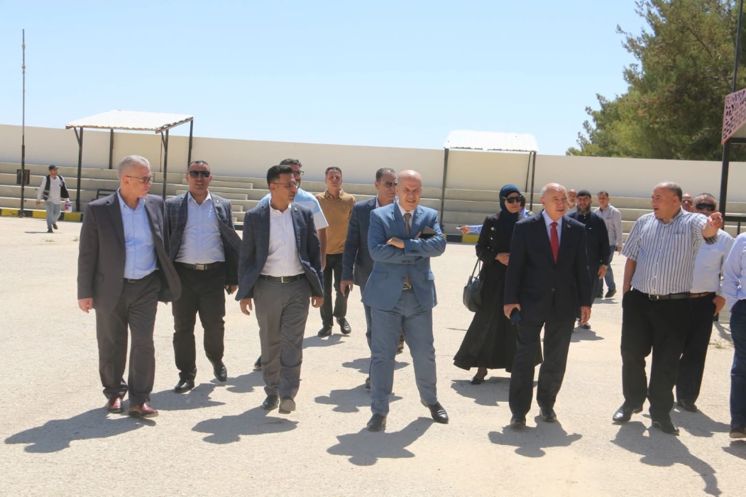 النعيمات يتفقد موقع حفل تخريج الفوج السابع والثلاثين لطلبة جامعة مؤتة
