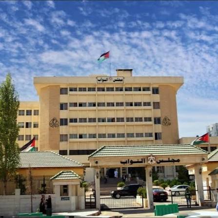 “التربية النيابية” تستمع للمقترحات حول “معدل قانون الجامعات”