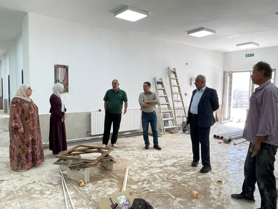 جويعد يتابع سير الأعمال الإنشائية في مدرسة عين جنا