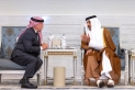 الملك يقدّم واجب العزاء لأمير قطر بوفاة الأمير الوالد الشيخ حمد بن خليفة آل ثاني...صور